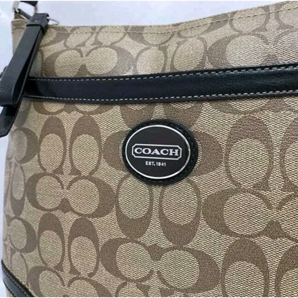 Coach Shoulder Bag 22534 Brown Signature CREED F18926 WOMENS PVC #1488